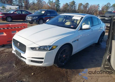 2017 Jaguar Xe 25T Premium z USA, uszkodzony, nr VIN SAJAD4BG6HA969173